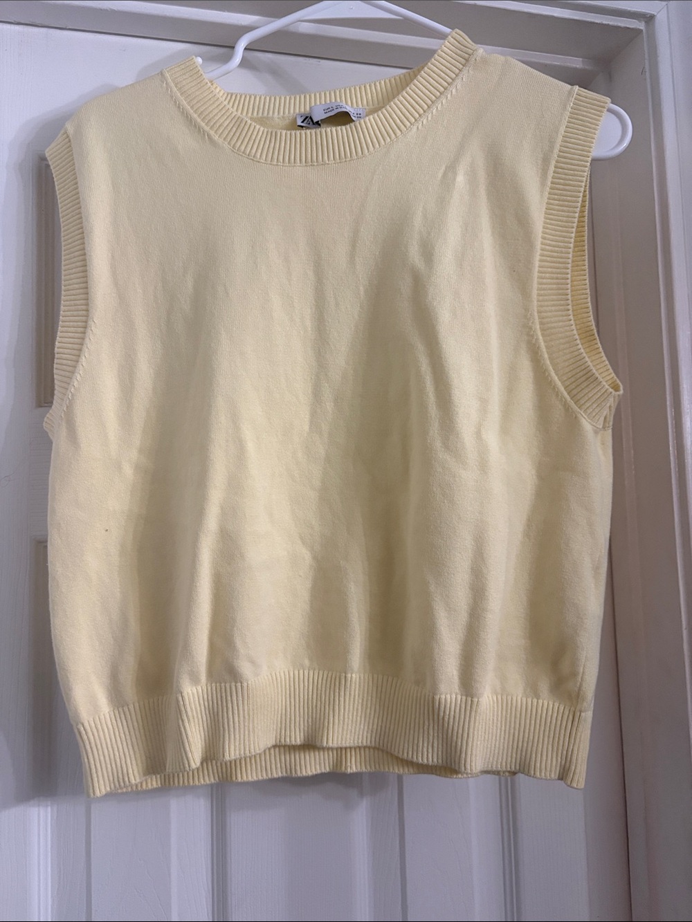 Light Yellow Sleeveless Knit Vest